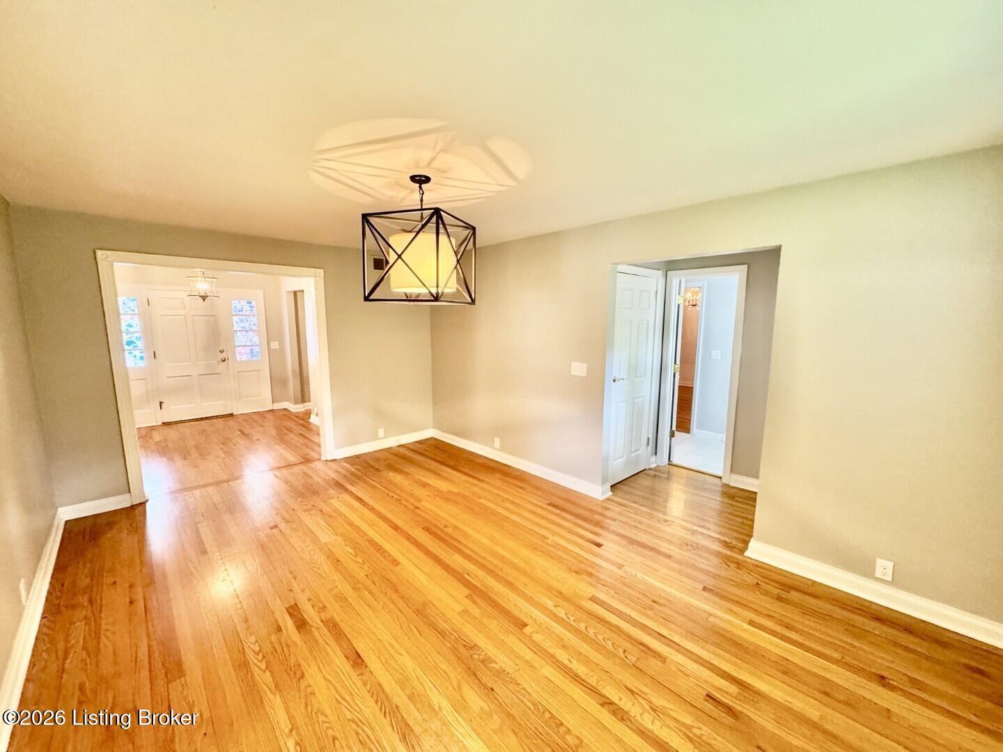 307 West Virginia Avenue Springfield, KY 40069 - Photo 13 of 36 013_Dining Room