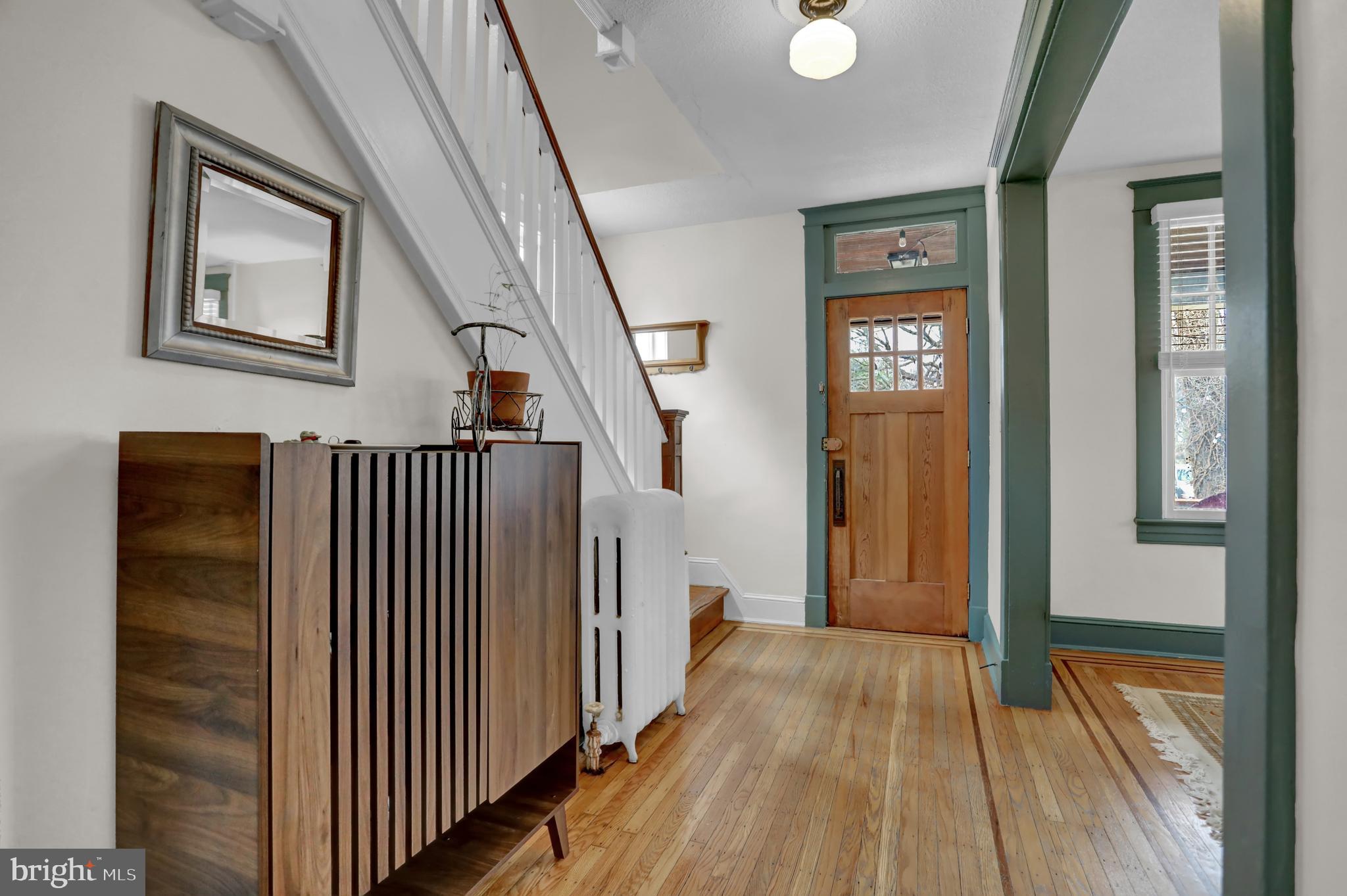 332 Radnor Road Baltimore, MD 21212 - Photo 5 of 47 Foyer