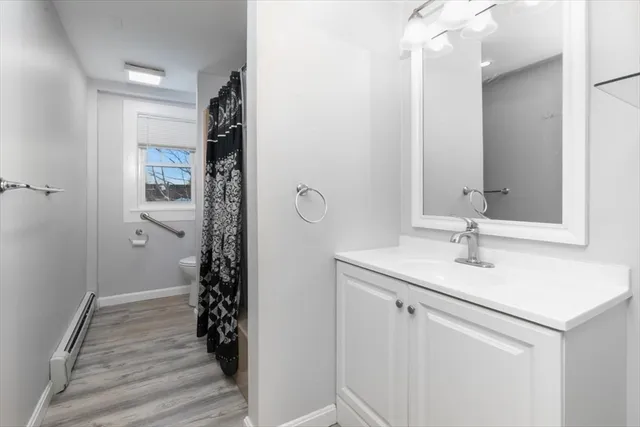 $2,800 | 129 Friend Street, Unit 2, Amesbury, MA 01913