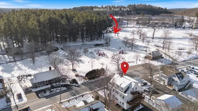 $2,800 | 129 Friend Street, Unit 2, Amesbury, MA 01913