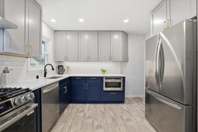 $399,900 | 555 Robertson Street, Wauwatosa, WI 53213