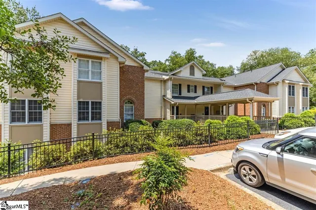 $195,000 | 110 Swansgate Place, Greenville, SC 29605