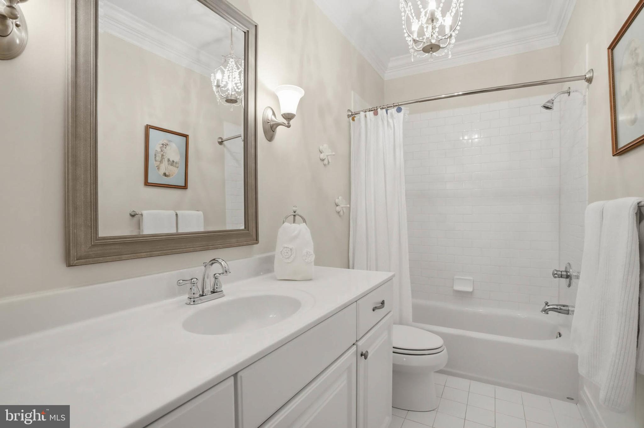 1292 Spa Road Annapolis, MD 21403 - Photo 32 of 62 Upstairs hall bath