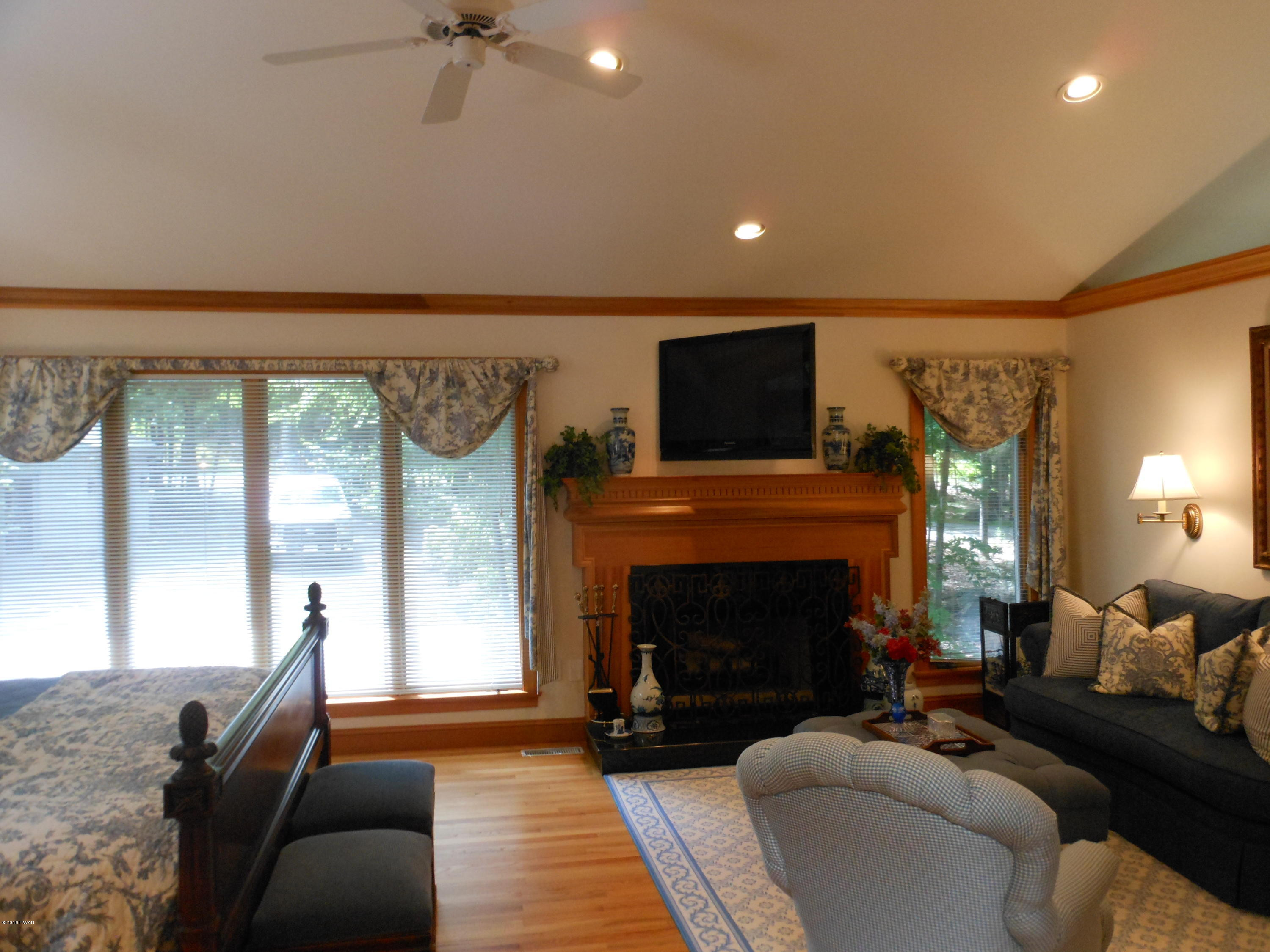 117 Heron Bay Road Hawley, PA 18428 - Photo 32 of 63
