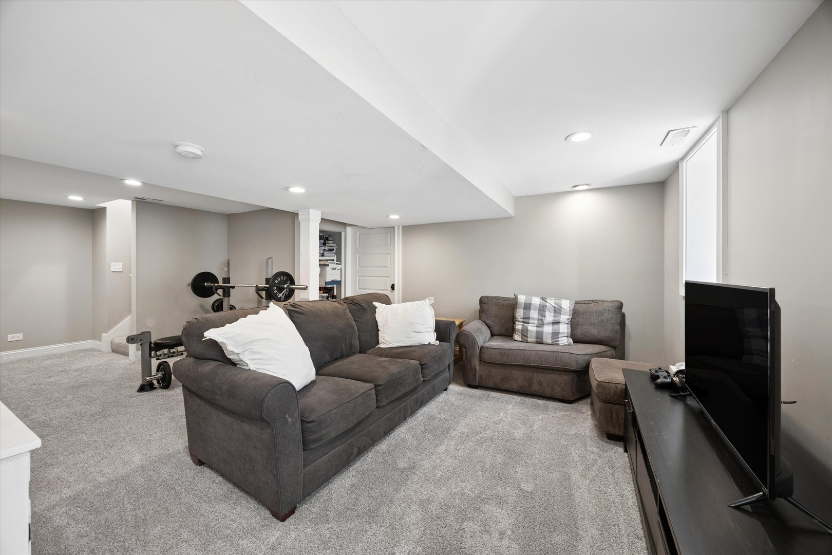33 South Cowley Road Riverside, IL 60546 - Photo 35 of 48 Gallery Image 35