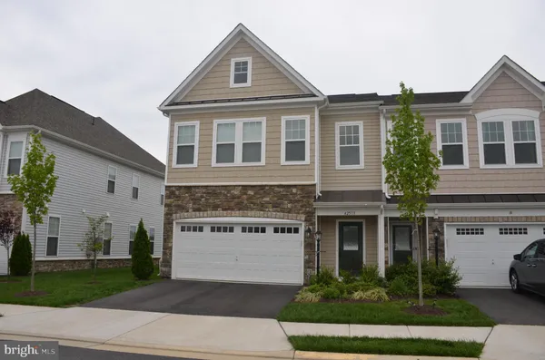 $3,650 | 42513 Benfold Square, Brambleton, VA 20148