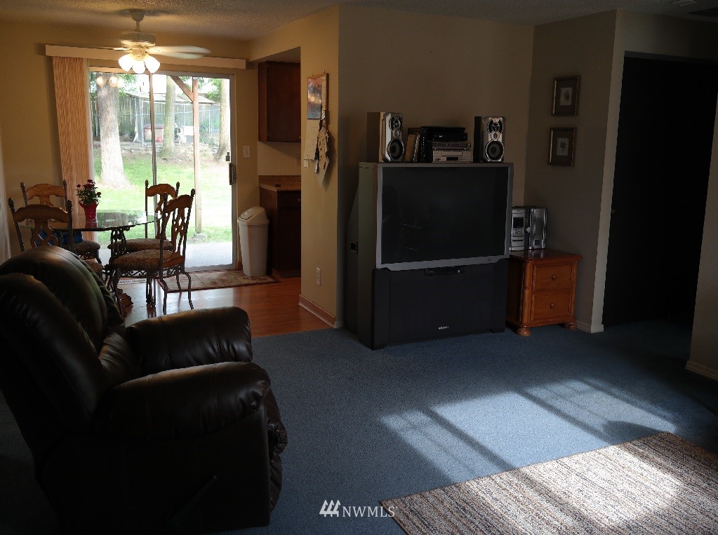 766 Union Avenue Northeast Renton, WA 98059 - Photo 5 of 15