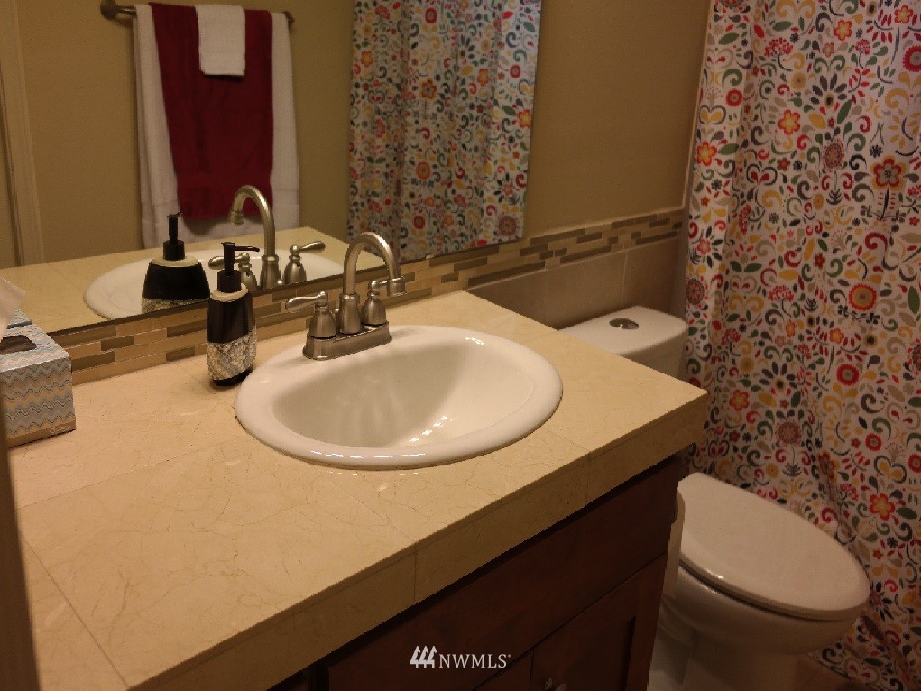 766 Union Avenue Northeast Renton, WA 98059 - Photo 9 of 15