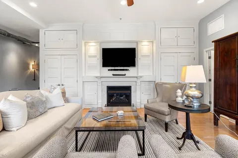 $479,000 | 25 Cedar Street, Unit 17, Amesbury, MA 01913