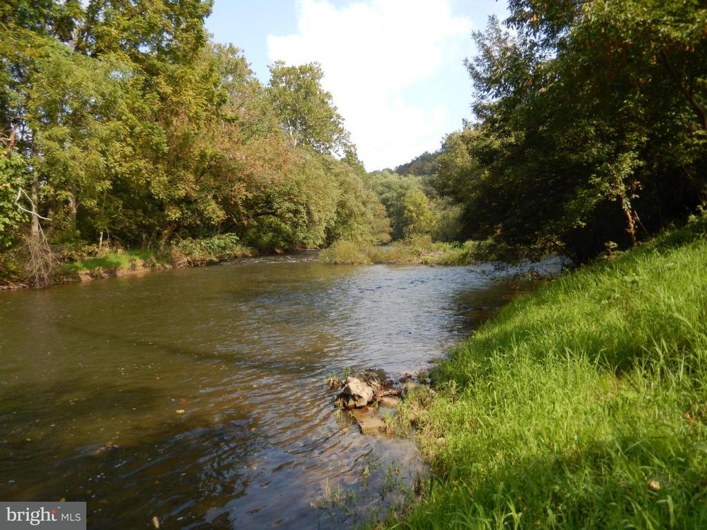 2384 Quarry Road Lebanon, PA 17046 - Photo 28 of 29 Gallery Image 28