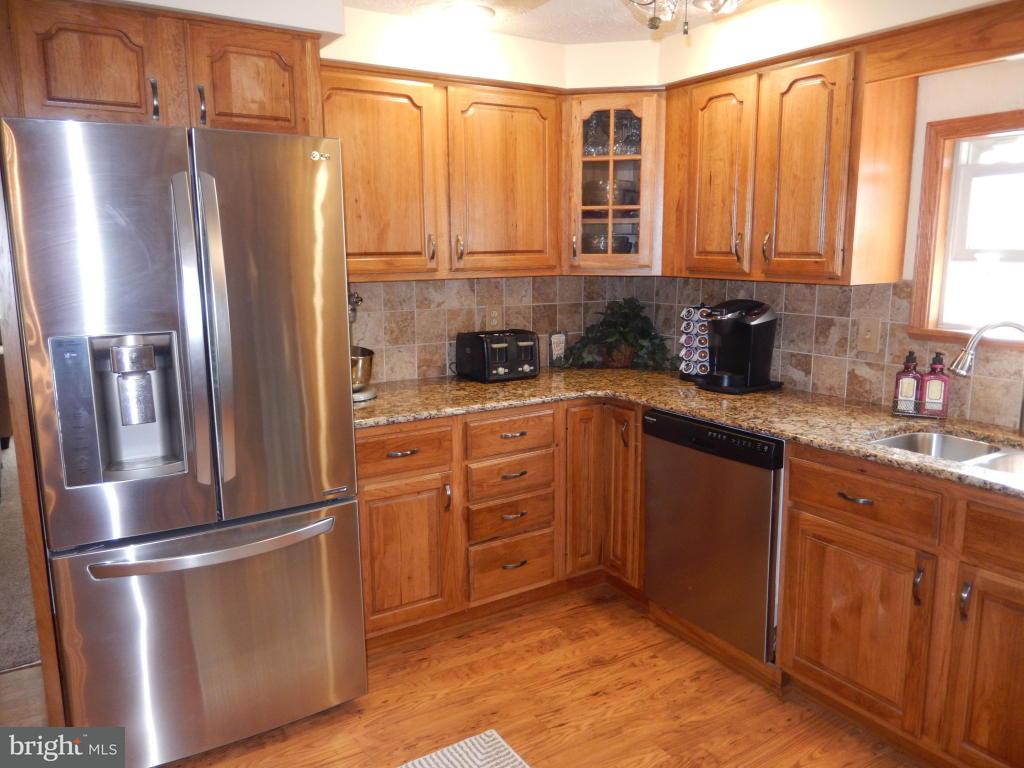 2384 Quarry Road Lebanon, PA 17046 - Photo 5 of 29 Gallery Image 5
