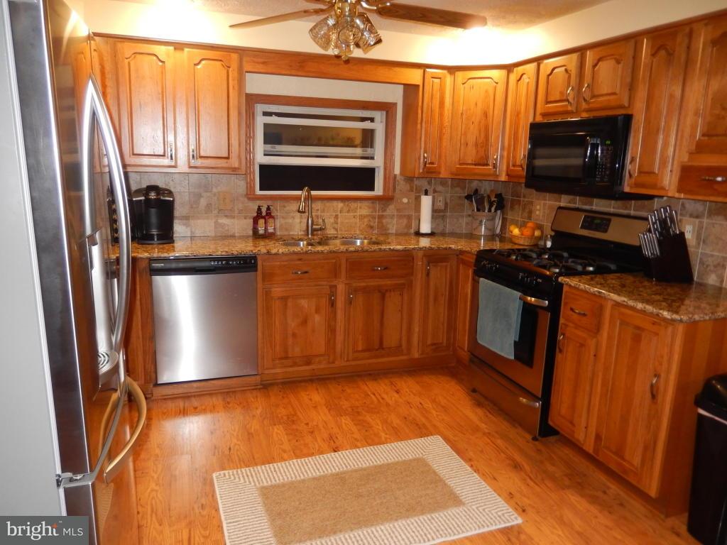 2384 Quarry Road Lebanon, PA 17046 - Photo 8 of 29 Gallery Image 8