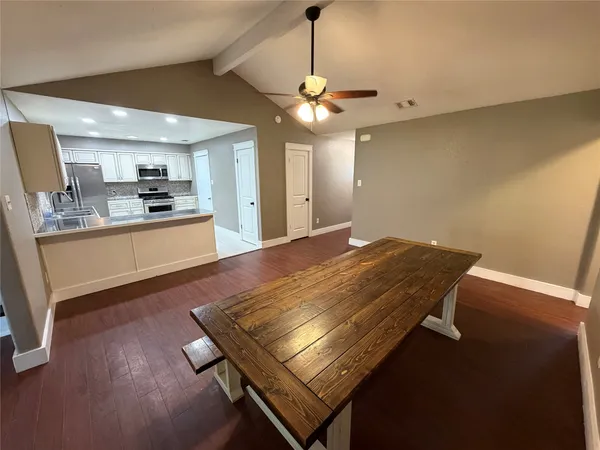 $279,000 | 1415 Avenue East, Danbury, TX 77534