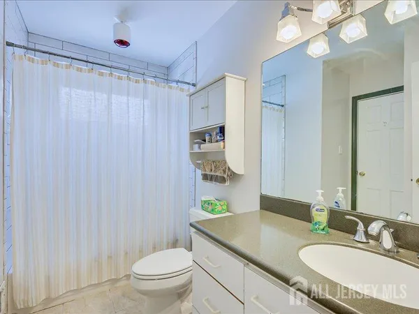 $737,000 | 38 Karen Place, Edison, NJ 08817