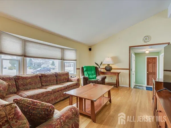 $737,000 | 38 Karen Place, Edison, NJ 08817