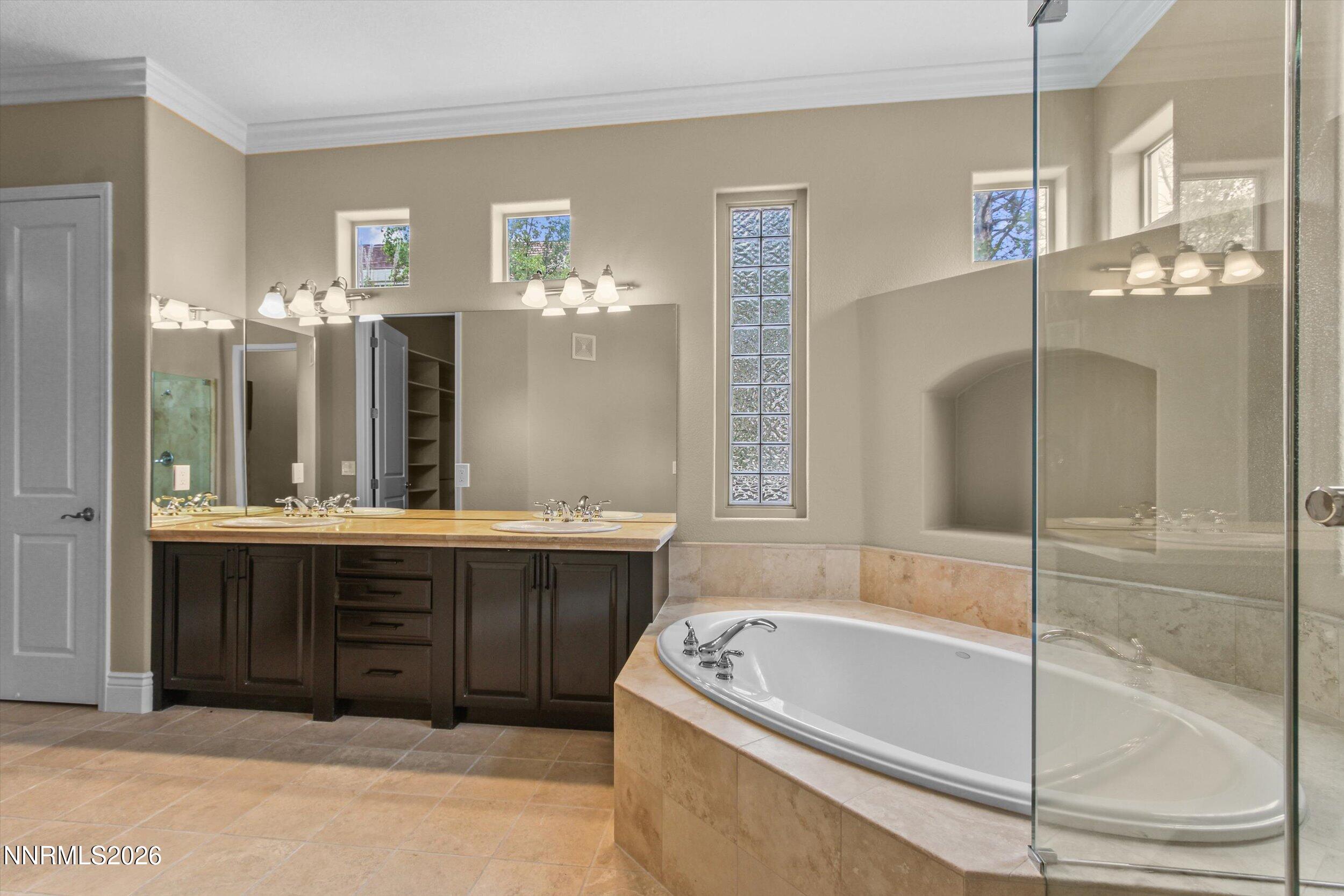 9900 Wilbur May Parkway, Unit 1902 Reno, NV 89521 - Photo 20 of 61 Master Bath