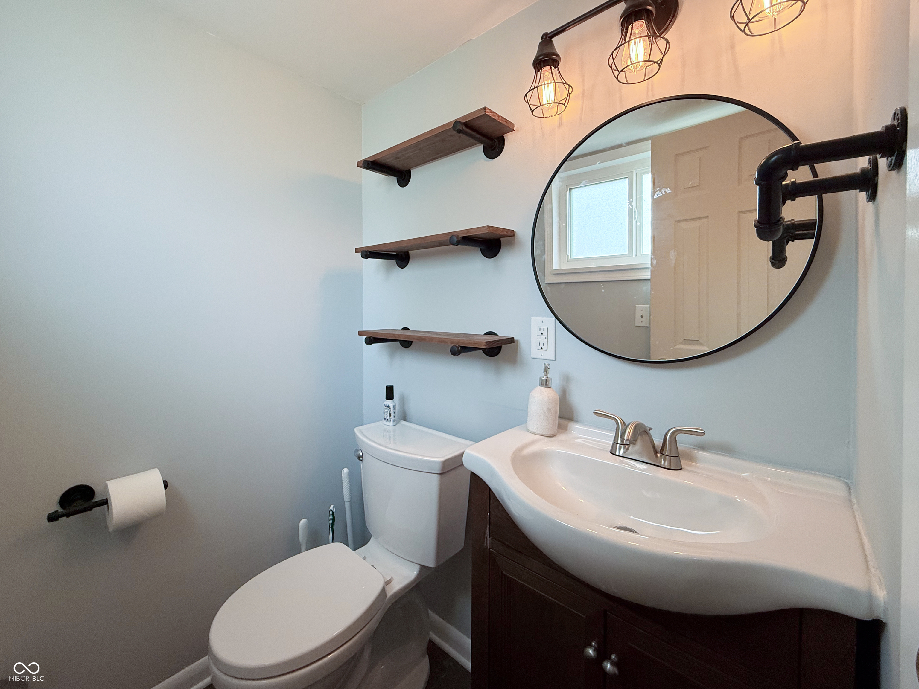 709 North Bend Road Beech Grove, IN 46107 - Photo 6 of 22