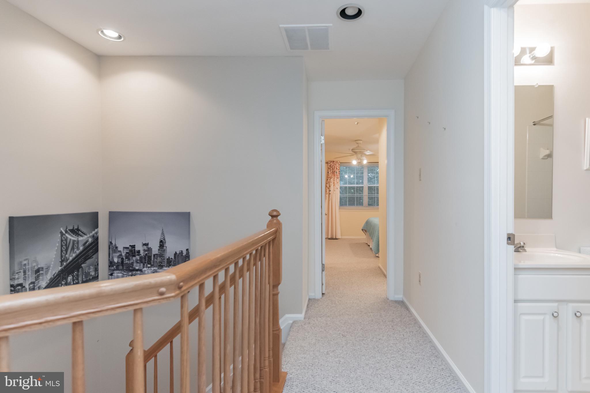 6305 Wind Rider Way Columbia, MD 21045 - Photo 29 of 38 2nd Upper Level Hallway