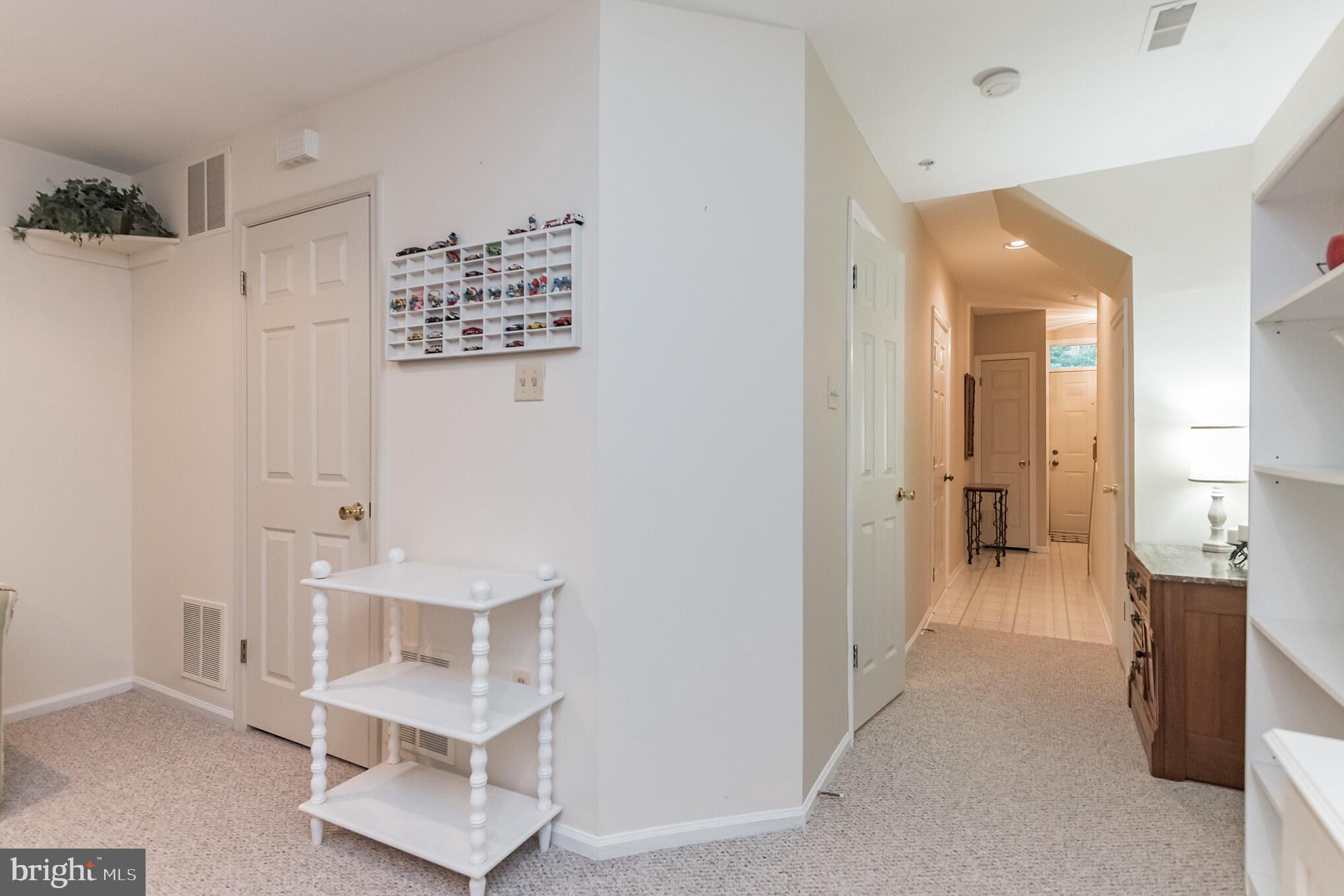 6305 Wind Rider Way Columbia, MD 21045 - Photo 5 of 38 Hallway