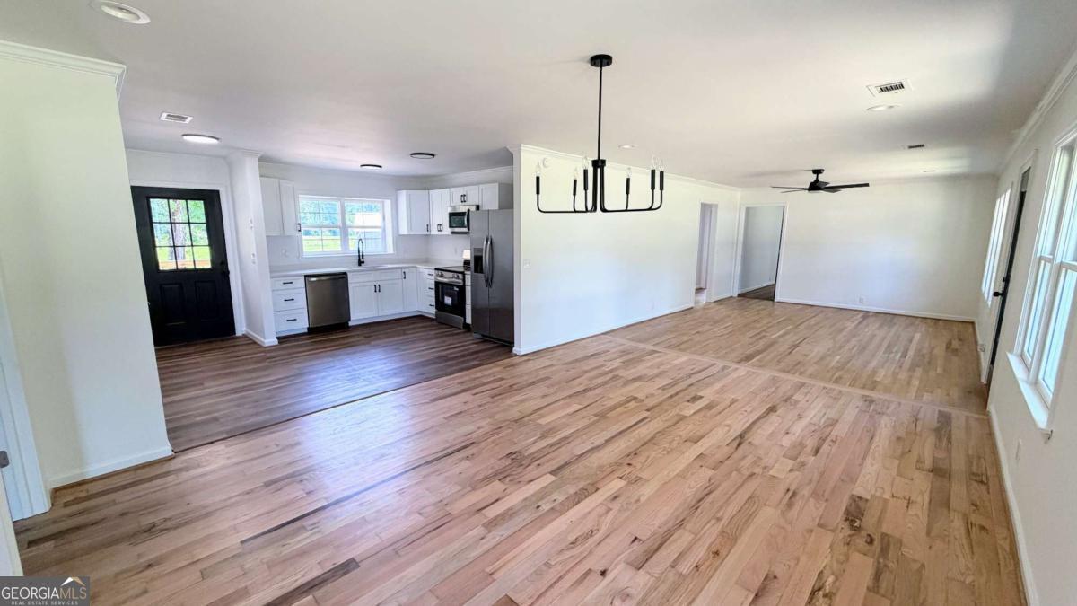 1395 Doublehead Road Roanoke, AL 36274 - Photo 8 of 61