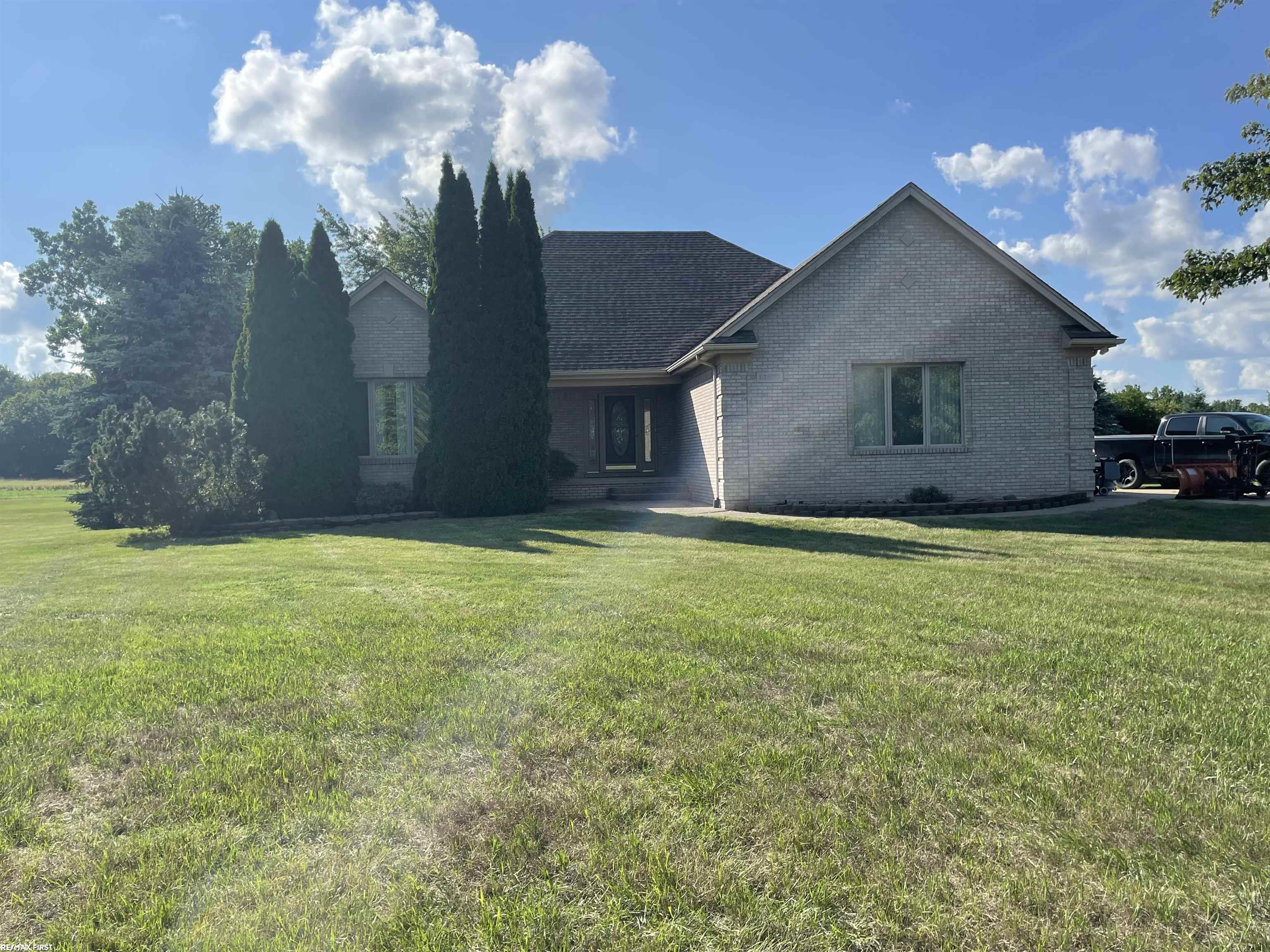 21537 Armada Ridge Road Armada, MI 48005 - Photo 2 of 48 50114374-1.JPG