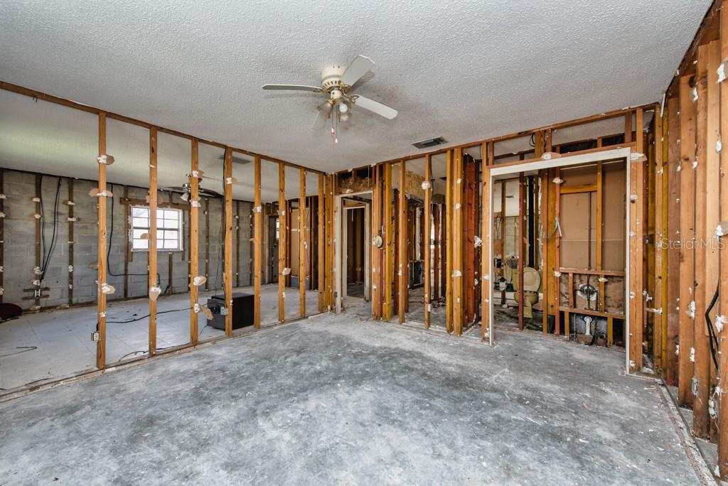 8848 West Millpoint Road Riverview, FL 33578 - Photo 8 of 52