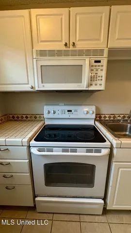 $1,200 | 431 Bechtel Boulevard, Unit 3, Ocean Springs, MS 39564