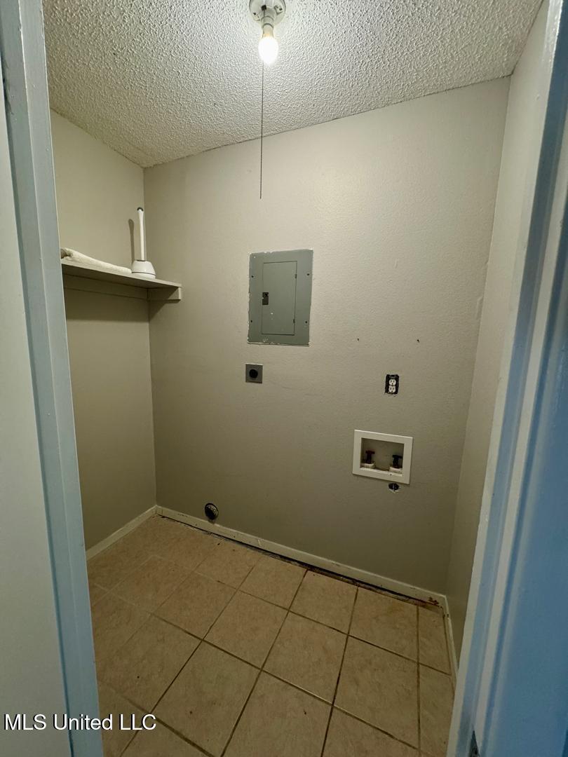 431 Bechtel Boulevard, Unit 3 Ocean Springs, MS 39564 - Photo 23 of 23 Laundry room