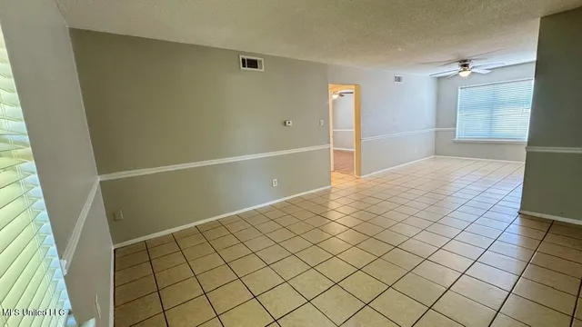 $1,200 | 431 Bechtel Boulevard, Unit 3, Ocean Springs, MS 39564