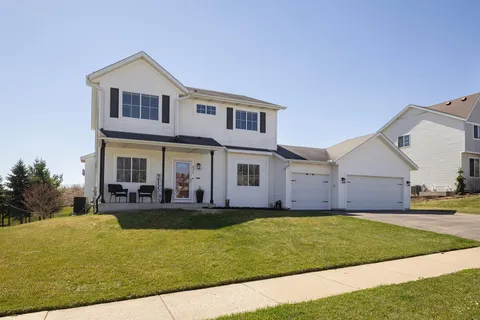 $599,900 | 473 Amberg Lane, Chaska, MN 55318