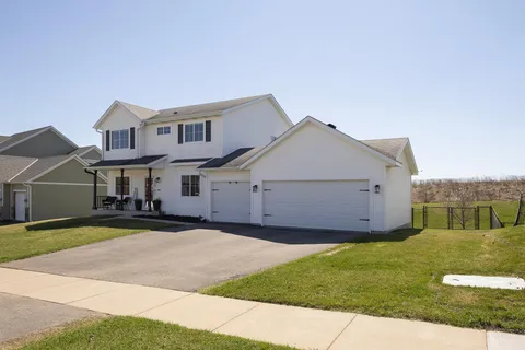 $599,900 | 473 Amberg Lane, Chaska, MN 55318