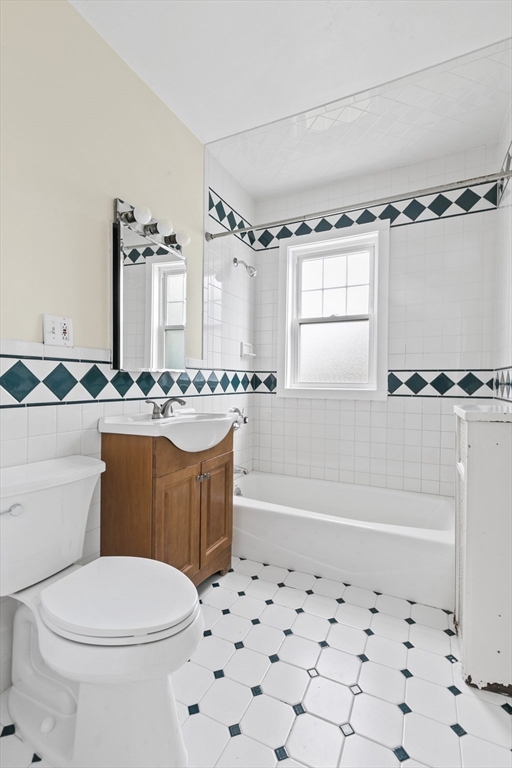 723 Fellsway, Unit 2 Medford, MA 02155 - Photo 9 of 20