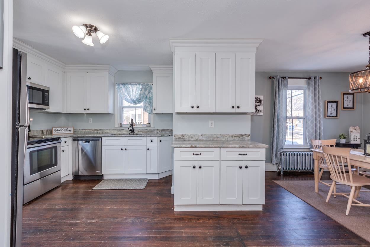 40 Mammoth Road Manchester, NH 03103 - Photo 12 of 33