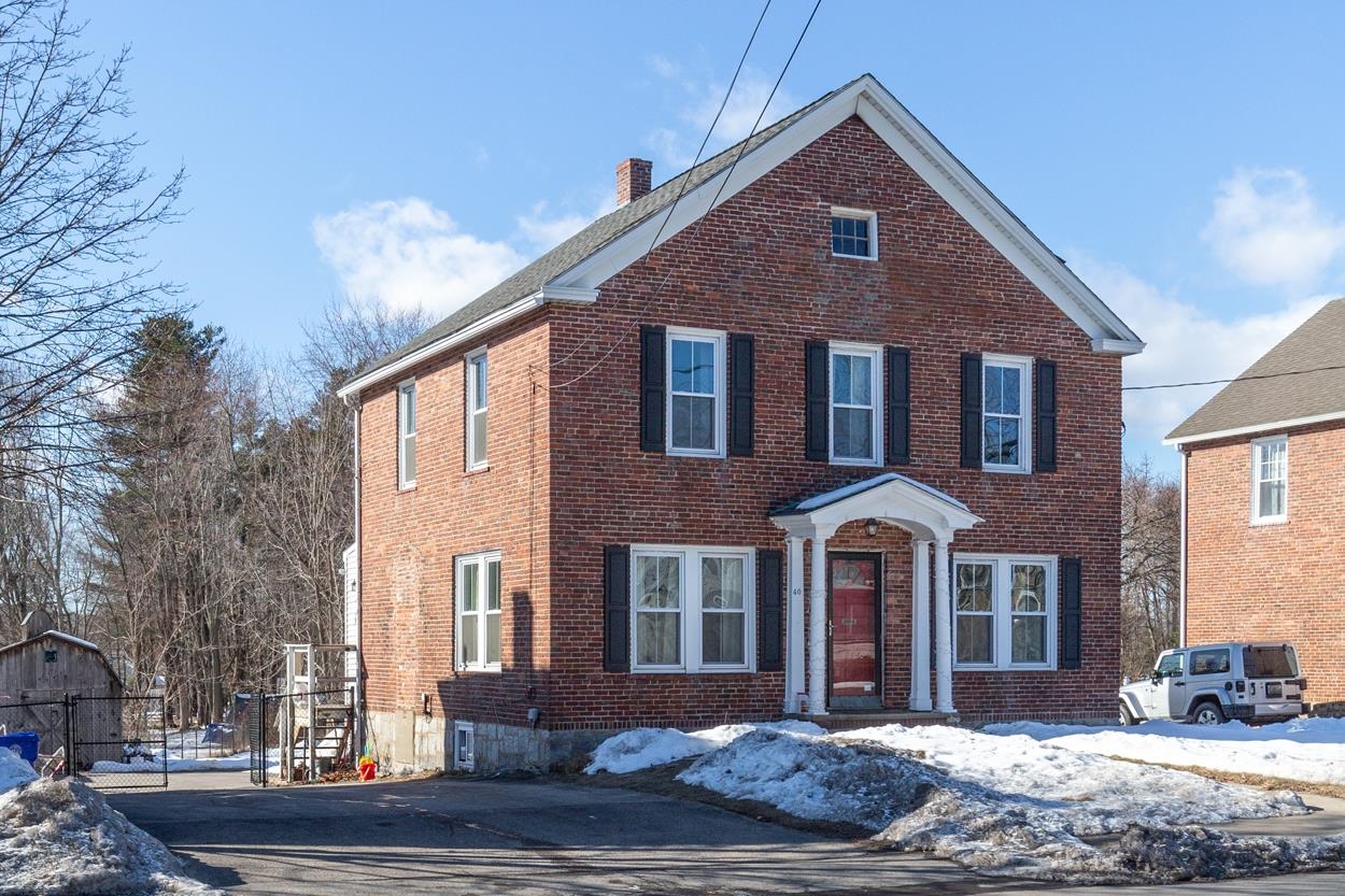 40 Mammoth Road Manchester, NH 03103 - Photo 2 of 33