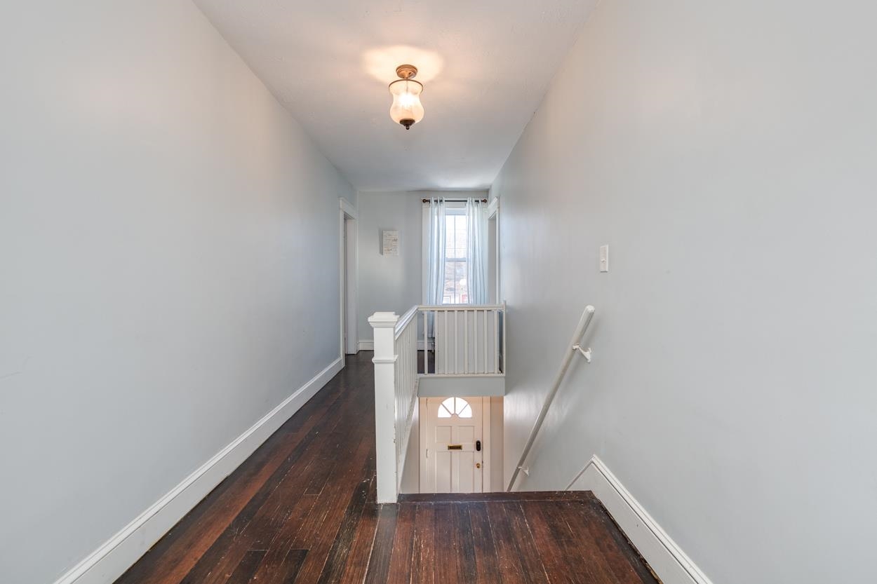 40 Mammoth Road Manchester, NH 03103 - Photo 22 of 33