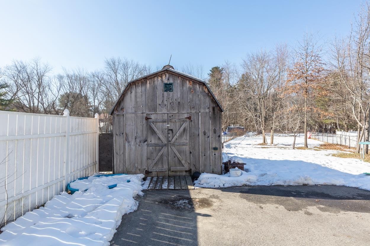 40 Mammoth Road Manchester, NH 03103 - Photo 31 of 33
