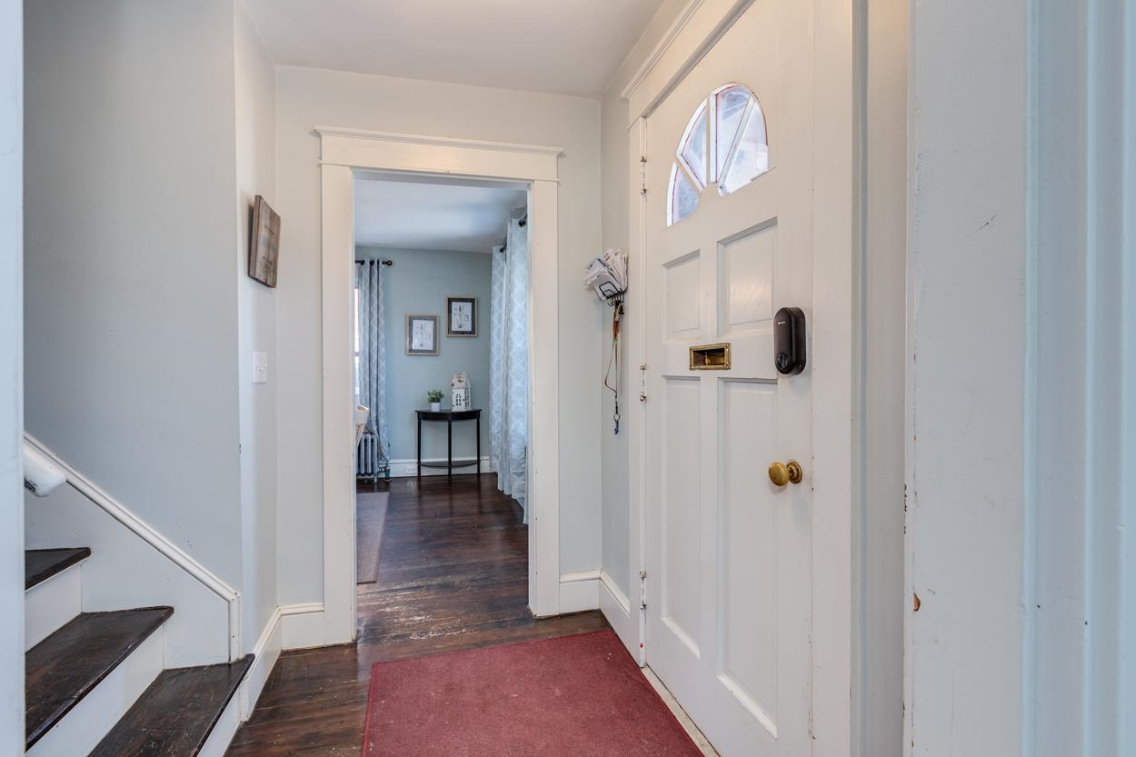 40 Mammoth Road Manchester, NH 03103 - Photo 4 of 33