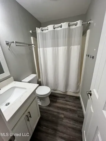 $1,950 | 805 Herlihy Street, Waveland, MS 39576