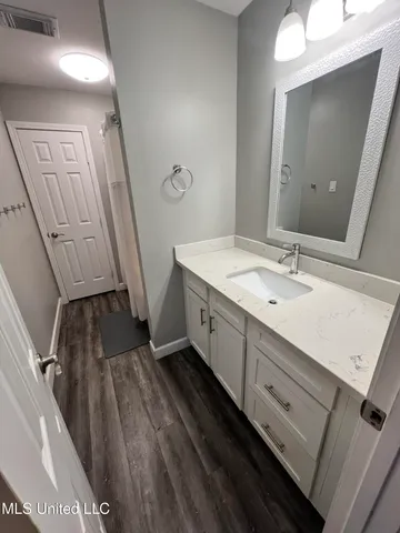 $1,950 | 805 Herlihy Street, Waveland, MS 39576