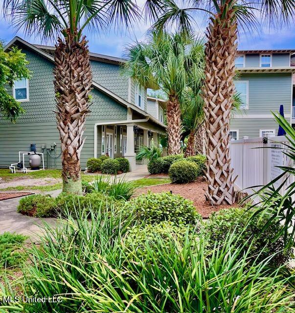922 Porter Avenue, Unit 221 Ocean Springs, MS 39564 - Photo 24 of 29 GARDEN AREA