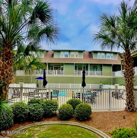 $268,500 | 922 Porter Avenue, Unit 221, Ocean Springs, MS 39564