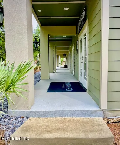 $268,500 | 922 Porter Avenue, Unit 221, Ocean Springs, MS 39564