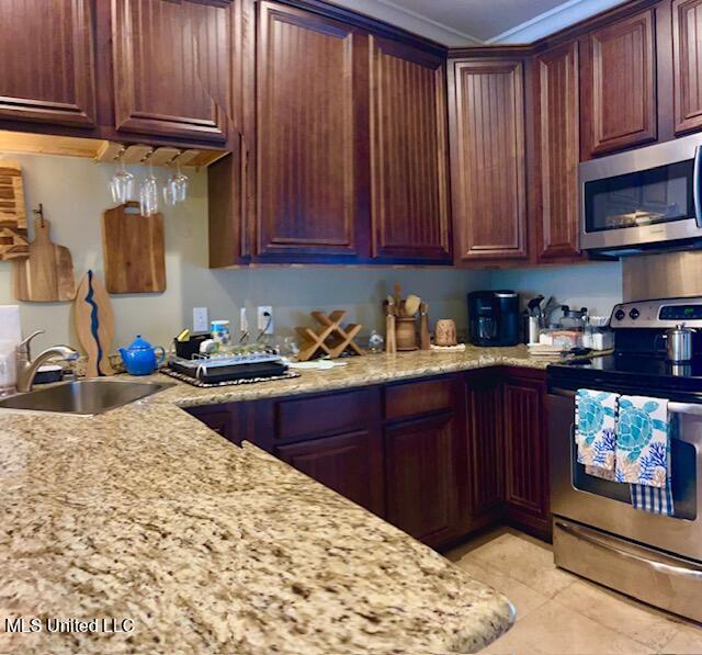 922 Porter Avenue, Unit 221 Ocean Springs, MS 39564 - Photo 5 of 29 KITCHEN