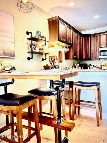 $268,500 | 922 Porter Avenue, Unit 221, Ocean Springs, MS 39564