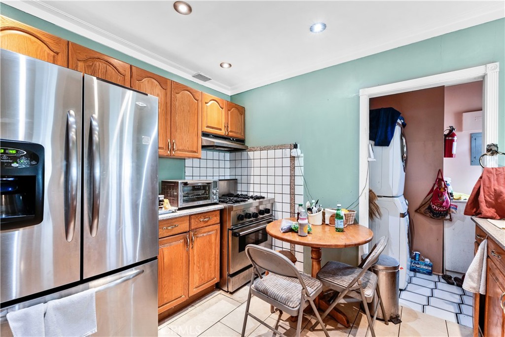 406 North Rampart Boulevard Los Angeles, CA 90026 - Photo 26 of 43