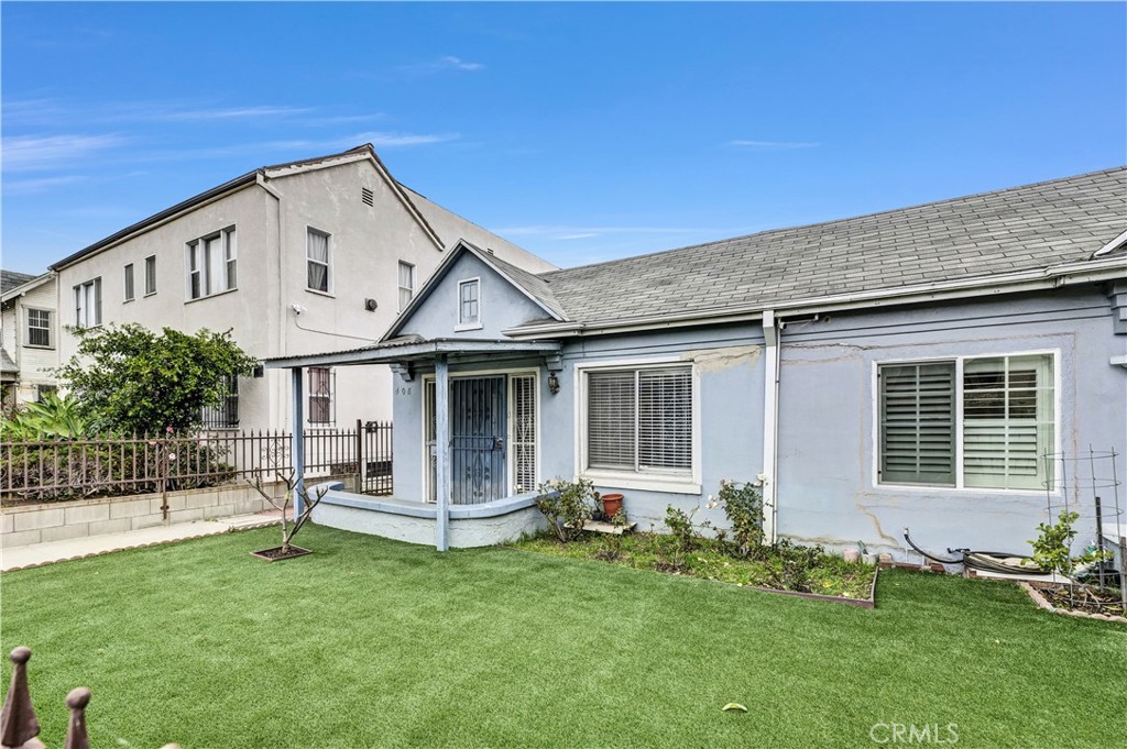 406 North Rampart Boulevard Los Angeles, CA 90026 - Photo 4 of 43