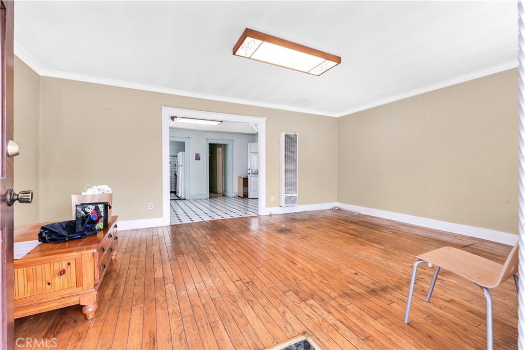 406 North Rampart Boulevard Los Angeles, CA 90026 - Photo 5 of 43