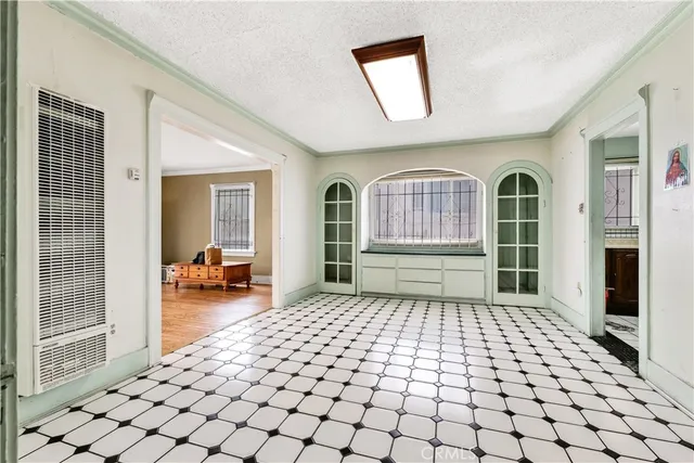 $925,000 | 406 North Rampart Boulevard, Los Angeles, CA 90026