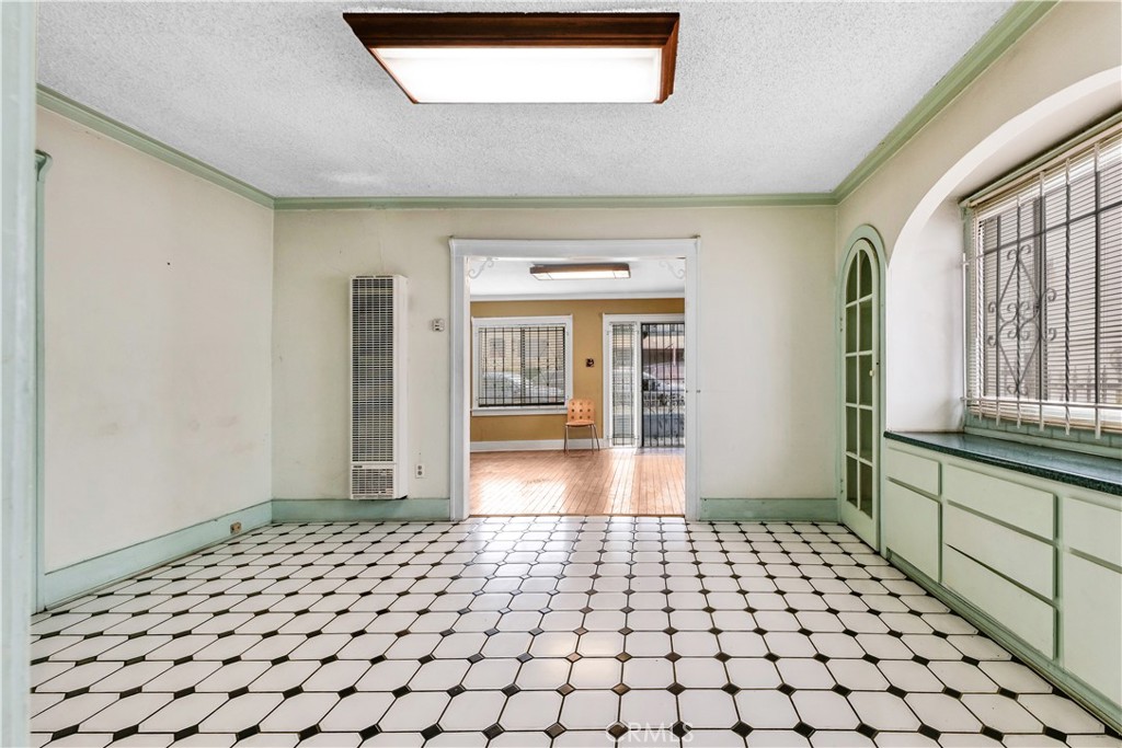 406 North Rampart Boulevard Los Angeles, CA 90026 - Photo 9 of 43