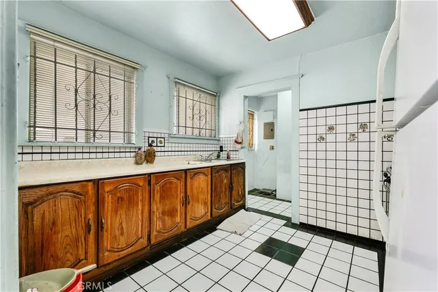 $925,000 | 406 North Rampart Boulevard, Los Angeles, CA 90026